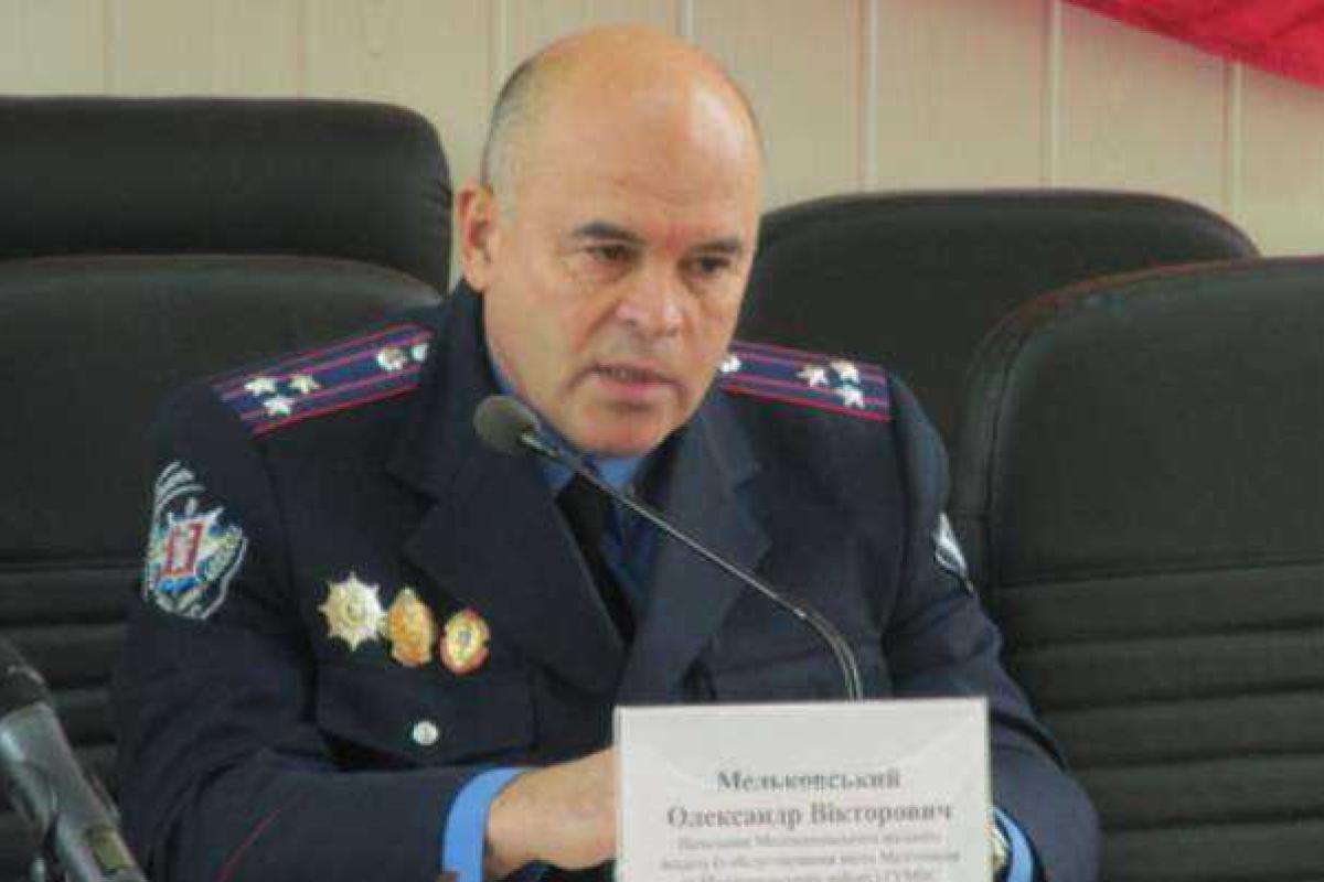 Пьяный начальник милиции Мельковский избил журналиста Андрея Дзиндзю Пьяный начальник милиции Мельковский избил журналиста Андрея Дзиндзю