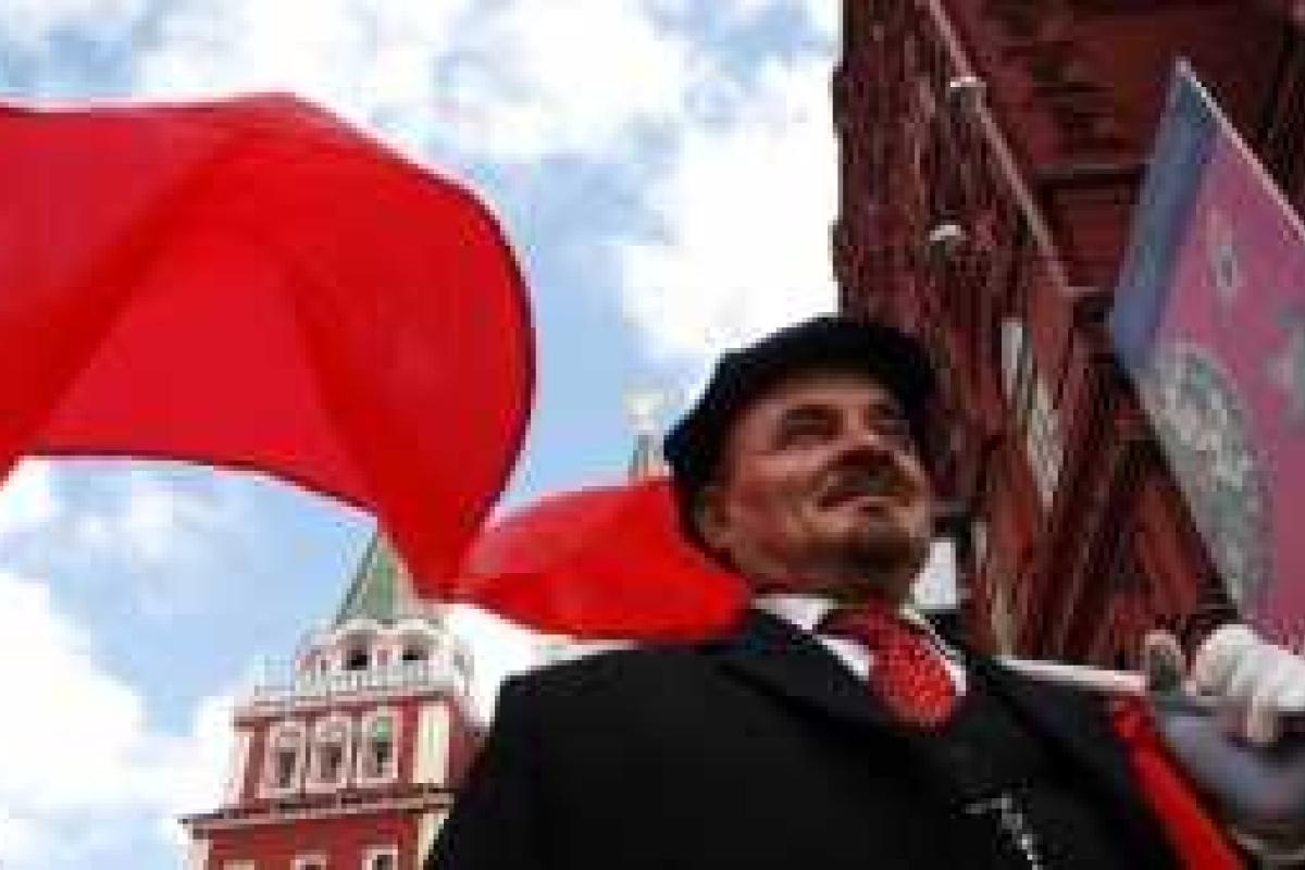 В Москве двойники Сталина и Ленина избили друг друга