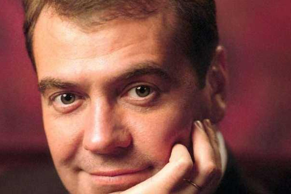 Медведев: если Украина не договорится с «ДНР» и «ЛНР», то исчезнет с карты мира Медведев: если Украина не договорится с «ДНР» и «ЛНР», то исчезнет с карты мира