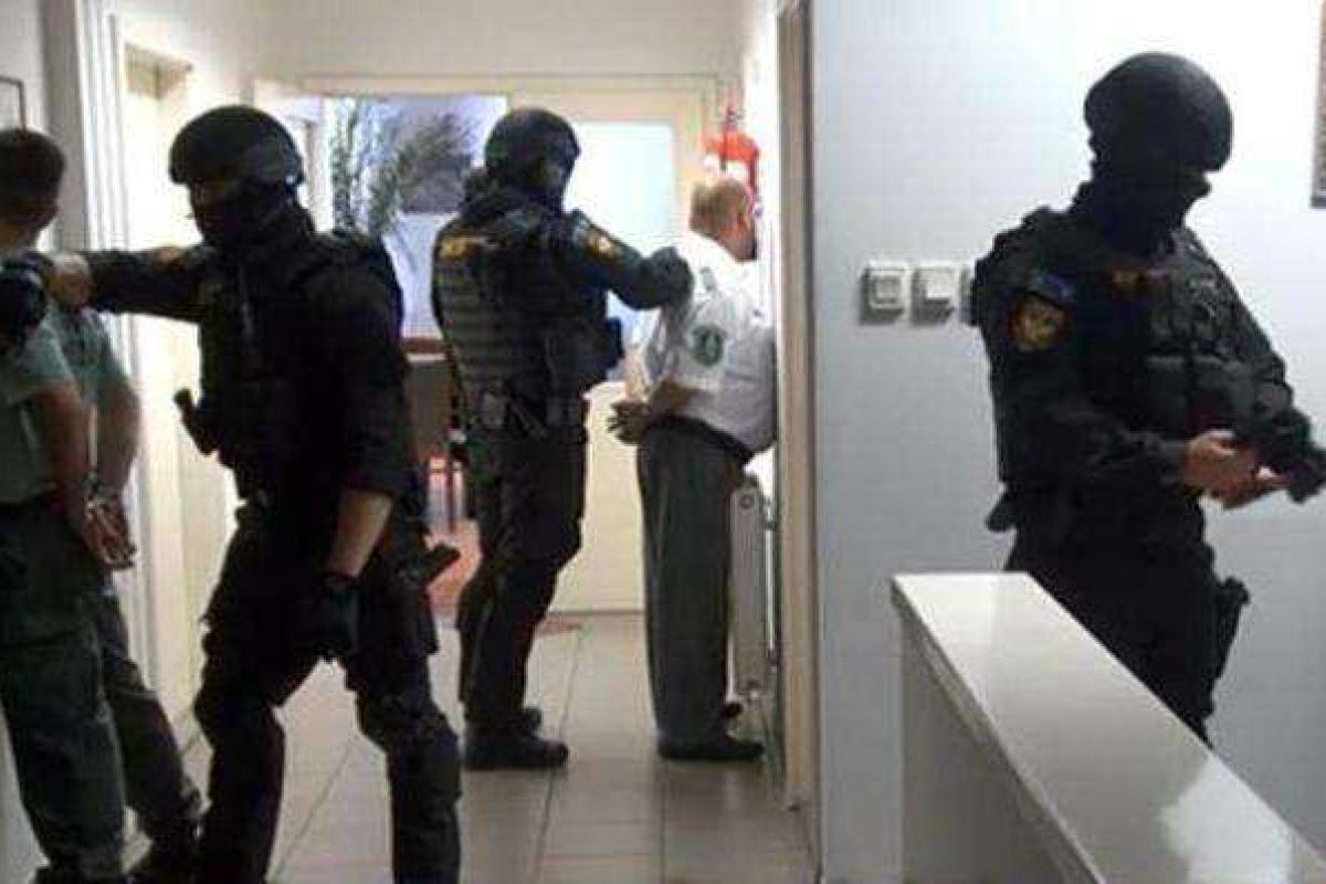 18 таможенников задержали в Венгрии за содействие контрабанде из Закарпатья
