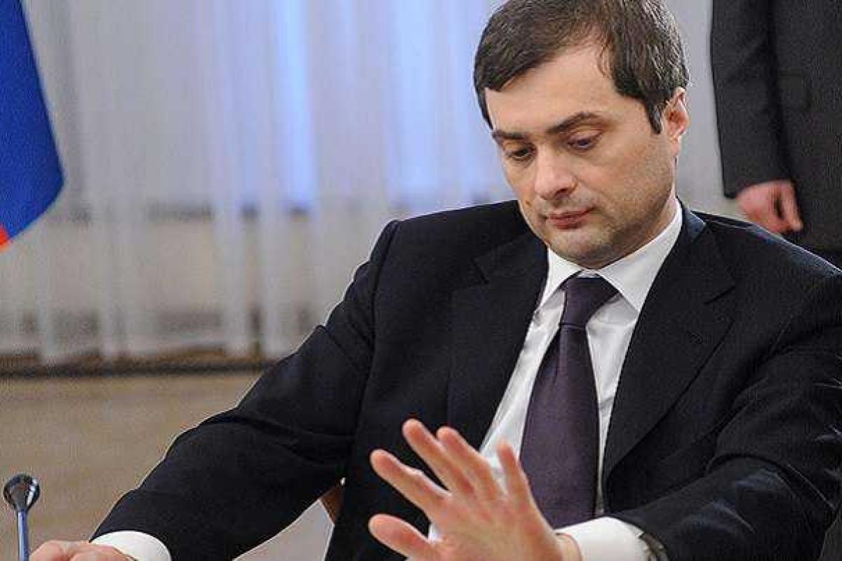Сурков уже второй день «наводит порядок» в Донецке – источник Сурков уже второй день «наводит порядок» в Донецке – источник