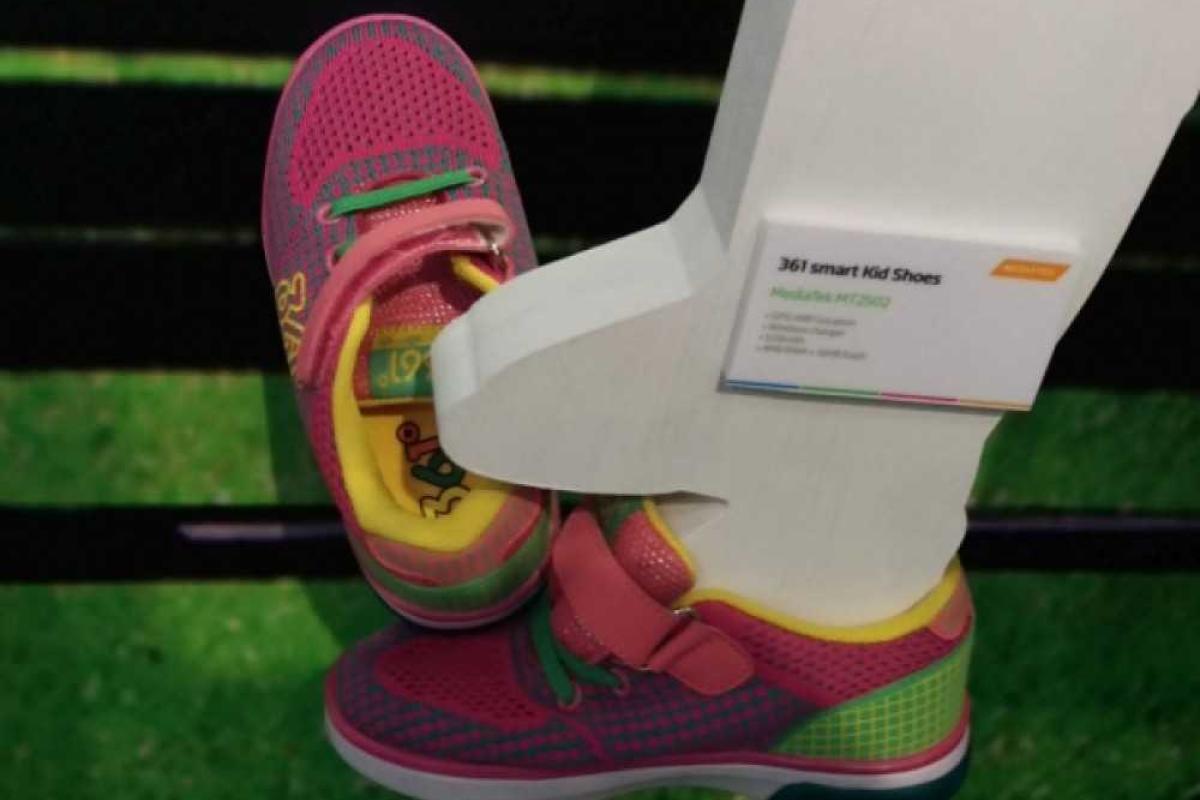 «Умная» детская обувь не даст ребенку потеряться «Умная» детская обувь не даст ребенку потеряться