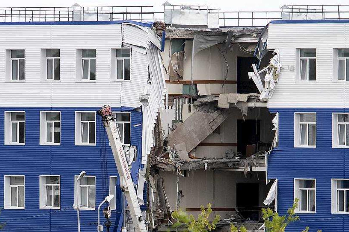 Появились новые подробности в деле об обрушении казармы в Омской области Появились новые подробности в деле об обрушении казармы в Омской области