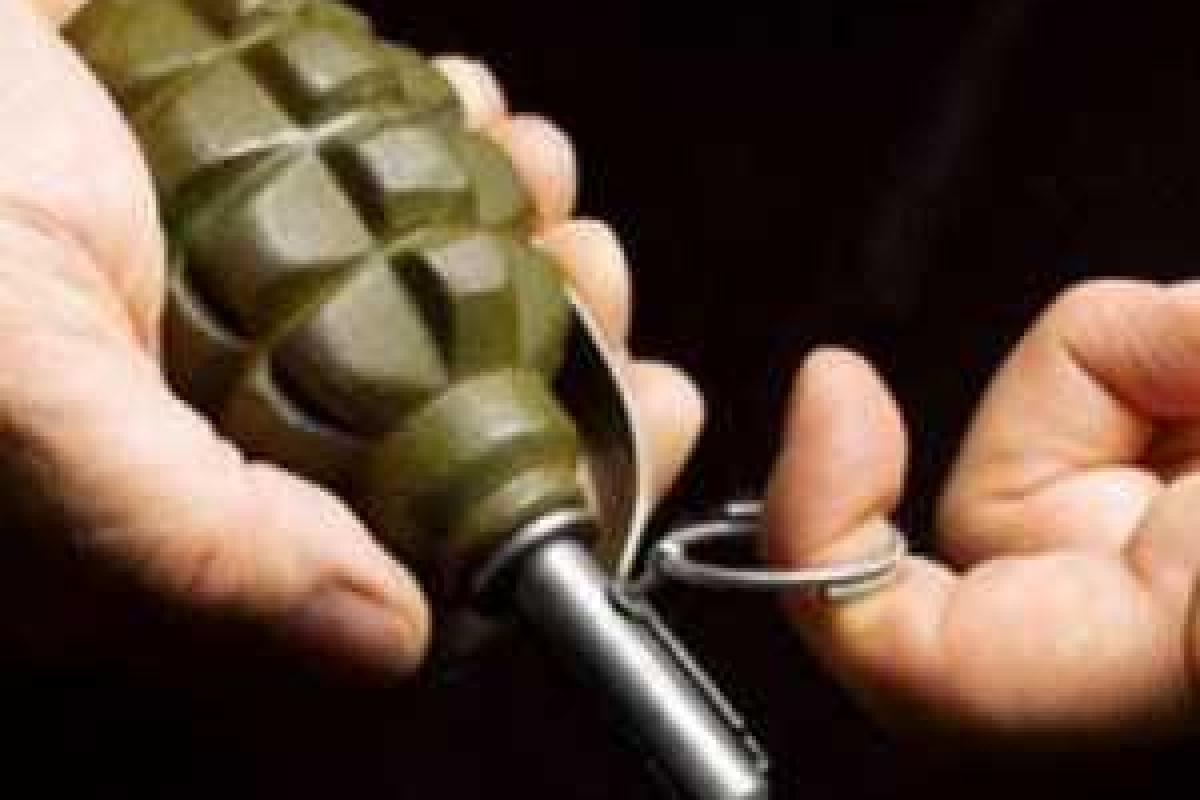 Пьяные ополченцы "ЛНР" дали девушке поиграть с гранатой, она погибла