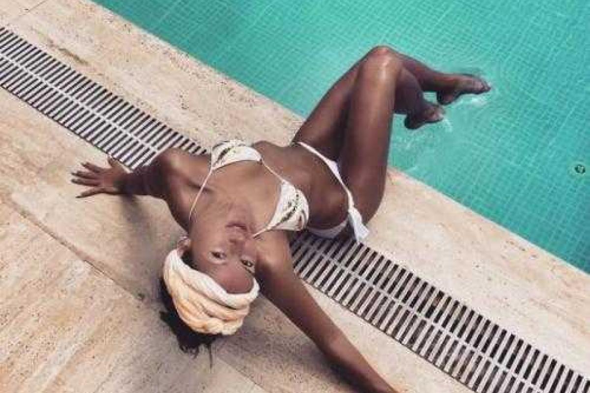 Нюша покорила поклонников роскошным загаром