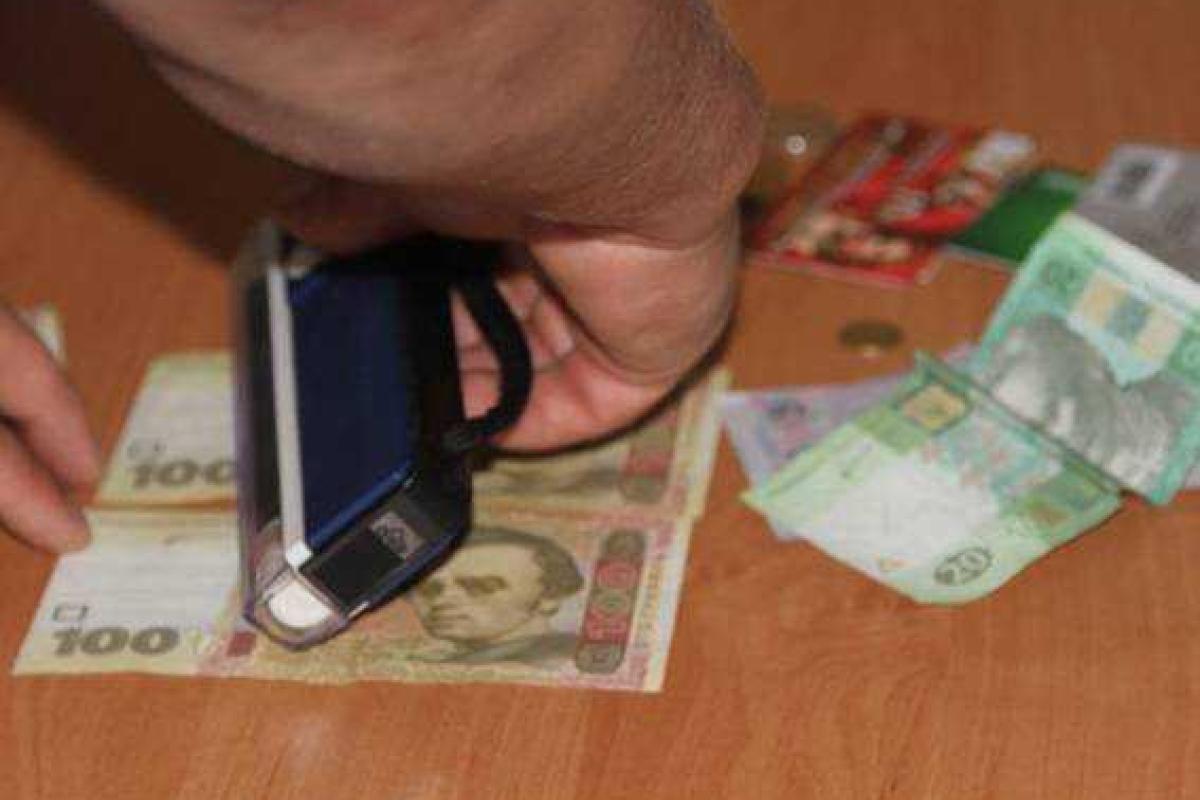 Врач-взяточник задержан в Донецкой области Врач-взяточник задержан в Донецкой области