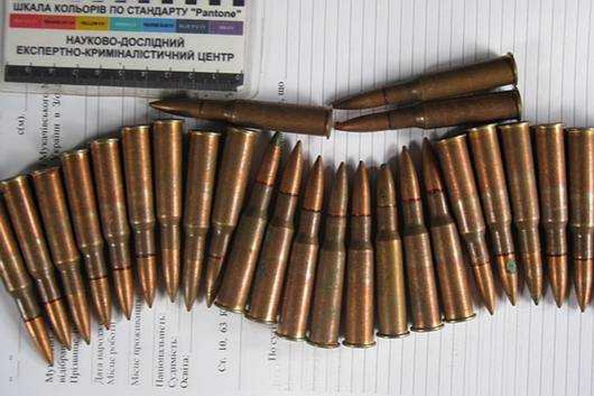 Жительница Мукачево пыталась продать прохожим патроны