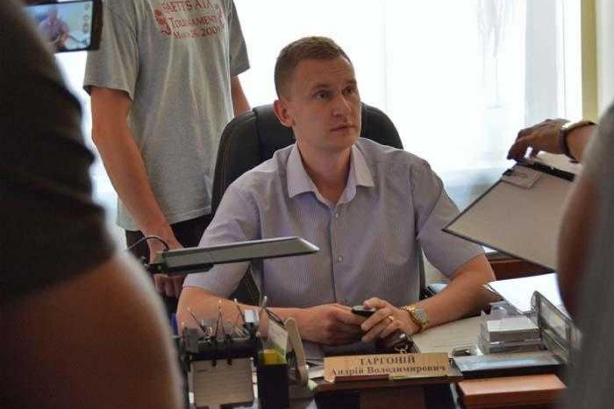 Прокурор, которого таскал за галстук Сашко Билый, попался на взятке в 50 тысяч гривен