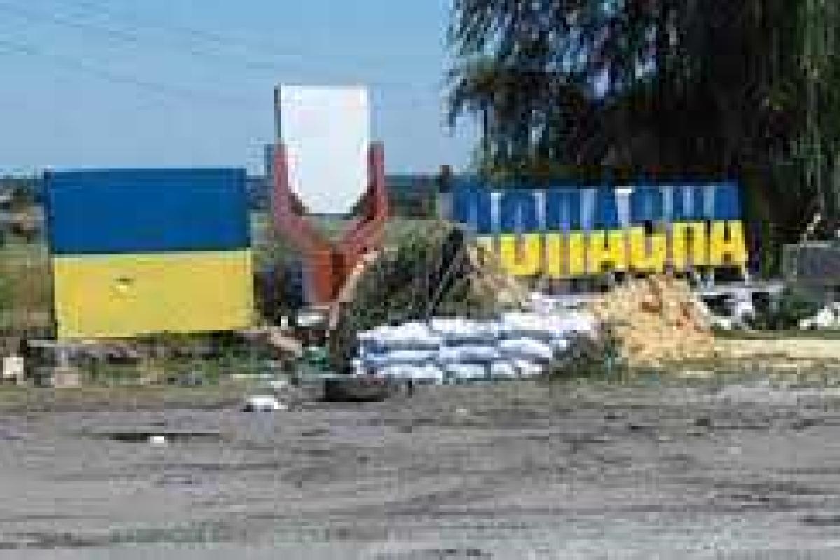 Боевики из "Града" обстреляли Попасную: повреждены ранее отремонтированные дома Боевики из "Града" обстреляли Попасную: повреждены ранее отремонтированные дома