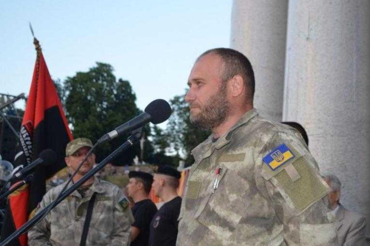 «Правый сектор» зовет украинцев на референдум «Правый сектор» зовет украинцев на референдум