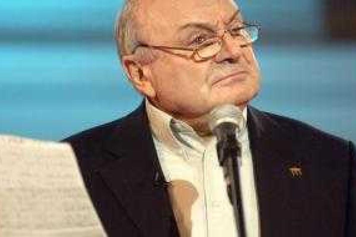 Зрители сорвали выступление Жванецкого о российском телевидении Зрители сорвали выступление Жванецкого о российском телевидении