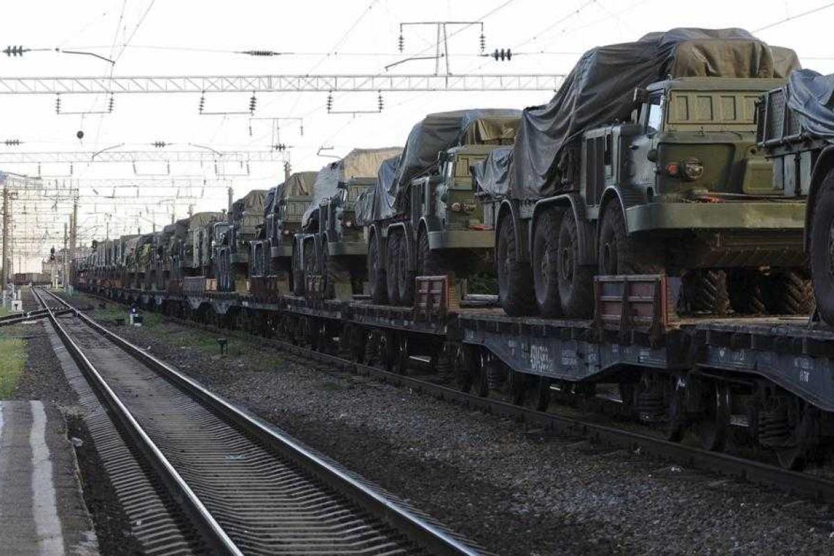 За последний месяц из российского "военторга" на Донбасс было переброшено 150 танков - "ИС" За последний месяц из российского "военторга" на Донбасс было переброшено 150 танков - "ИС"