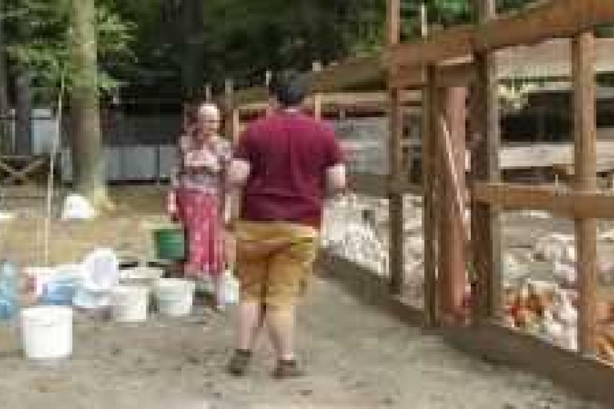 Беженцы, на выход! Городок переселенцев под Киевом приглянулся власти Беженцы, на выход! Городок переселенцев под Киевом приглянулся власти