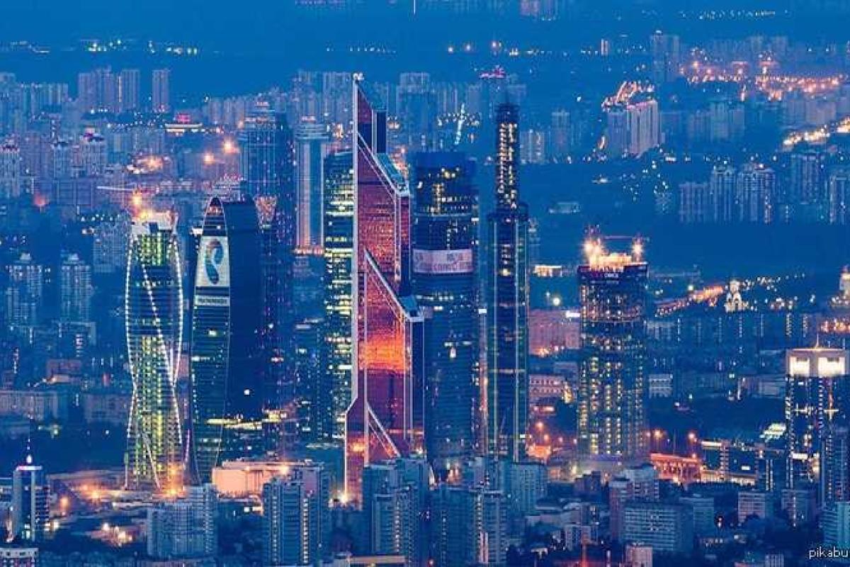 Бывшие соратники Януковича массово скупают в Москве элитное жилье