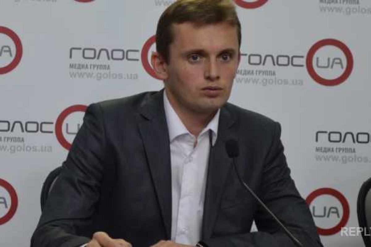 Президент в Берлине будет отвечать на множество неудобных вопросов - эксперт Президент в Берлине будет отвечать на множество неудобных вопросов - эксперт