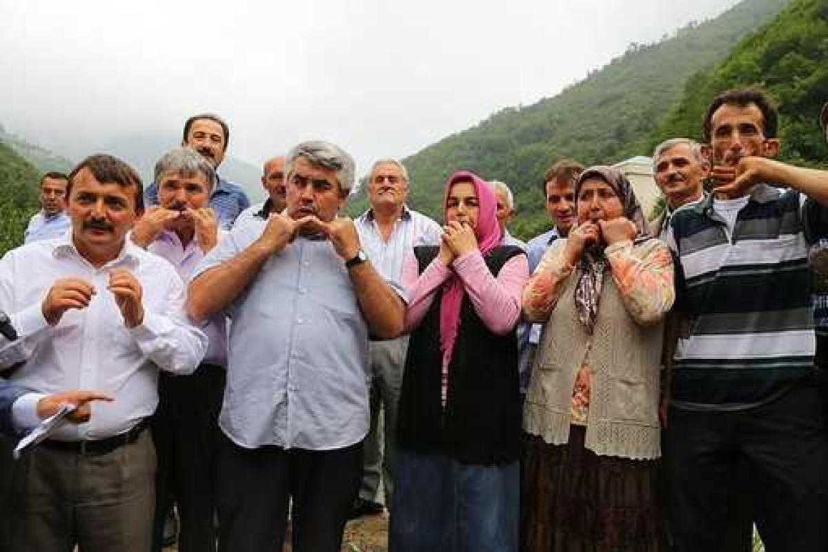 Жители горной деревни в Турции общаются с помощью свиста Жители горной деревни в Турции общаются с помощью свиста