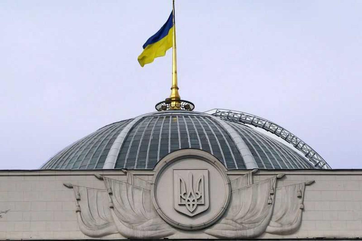 На внеочередное заседание ВР пока удалось собрать около 100 нардепов На внеочередное заседание ВР пока удалось собрать около 100 нардепов