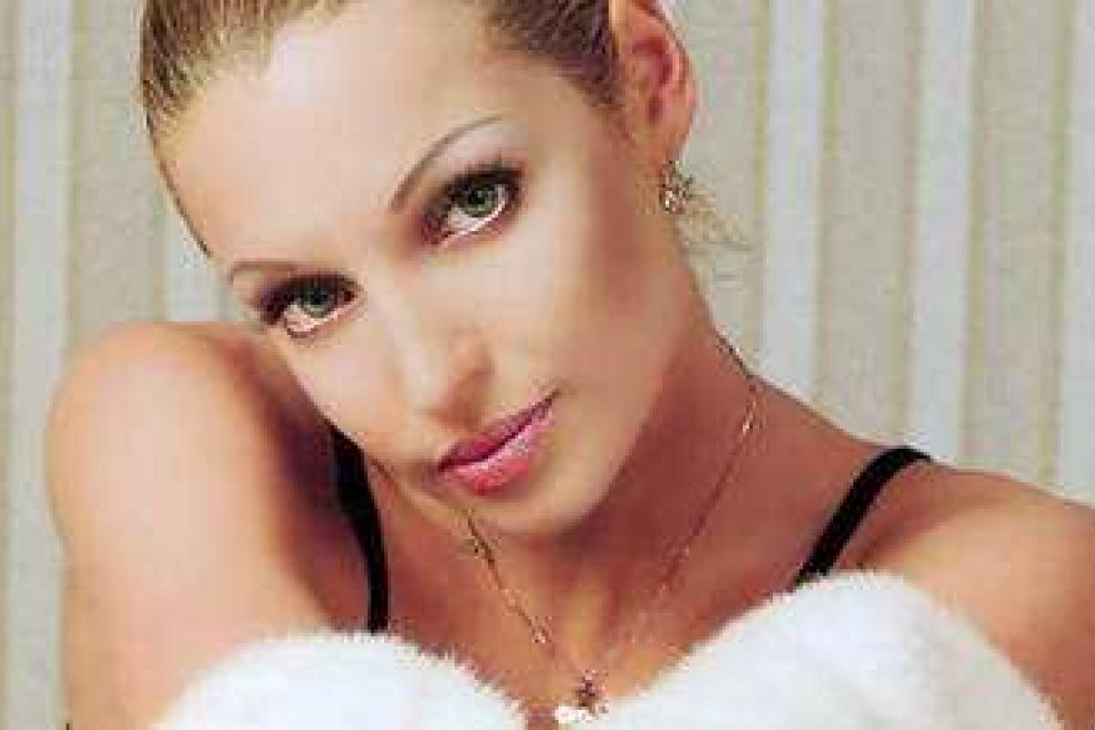 Эпатажная Анастасия Волочкова сразила своих фанатов образом пионерки