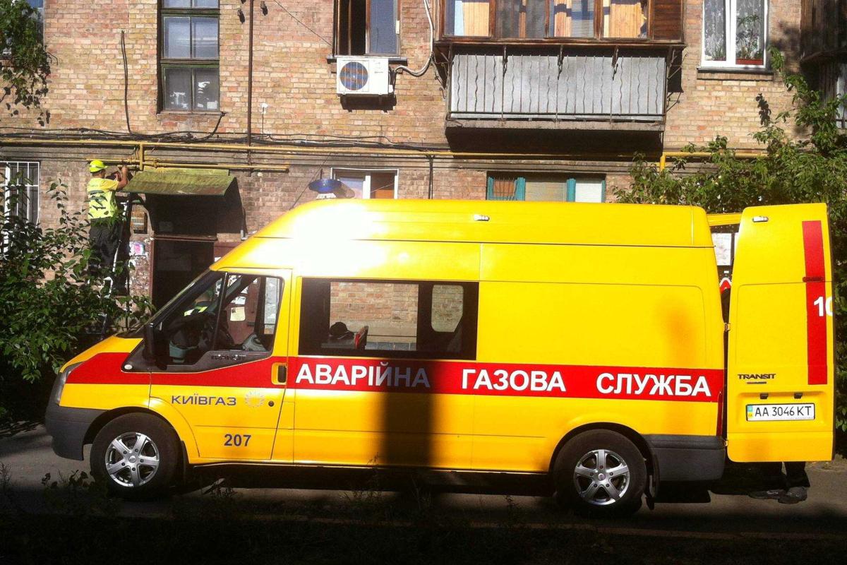 Мужчина, заправлявший машину газом из квартиры, угрожал убить соседей