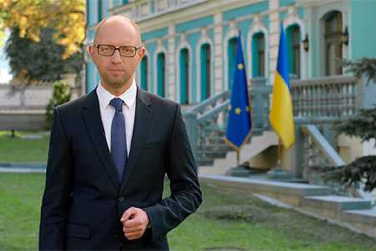 Те, кто отправил боевиков на Донбасс, будут осуждены судом и историей, - Яценюк Те, кто отправил боевиков на Донбасс, будут осуждены судом и историей, - Яценюк