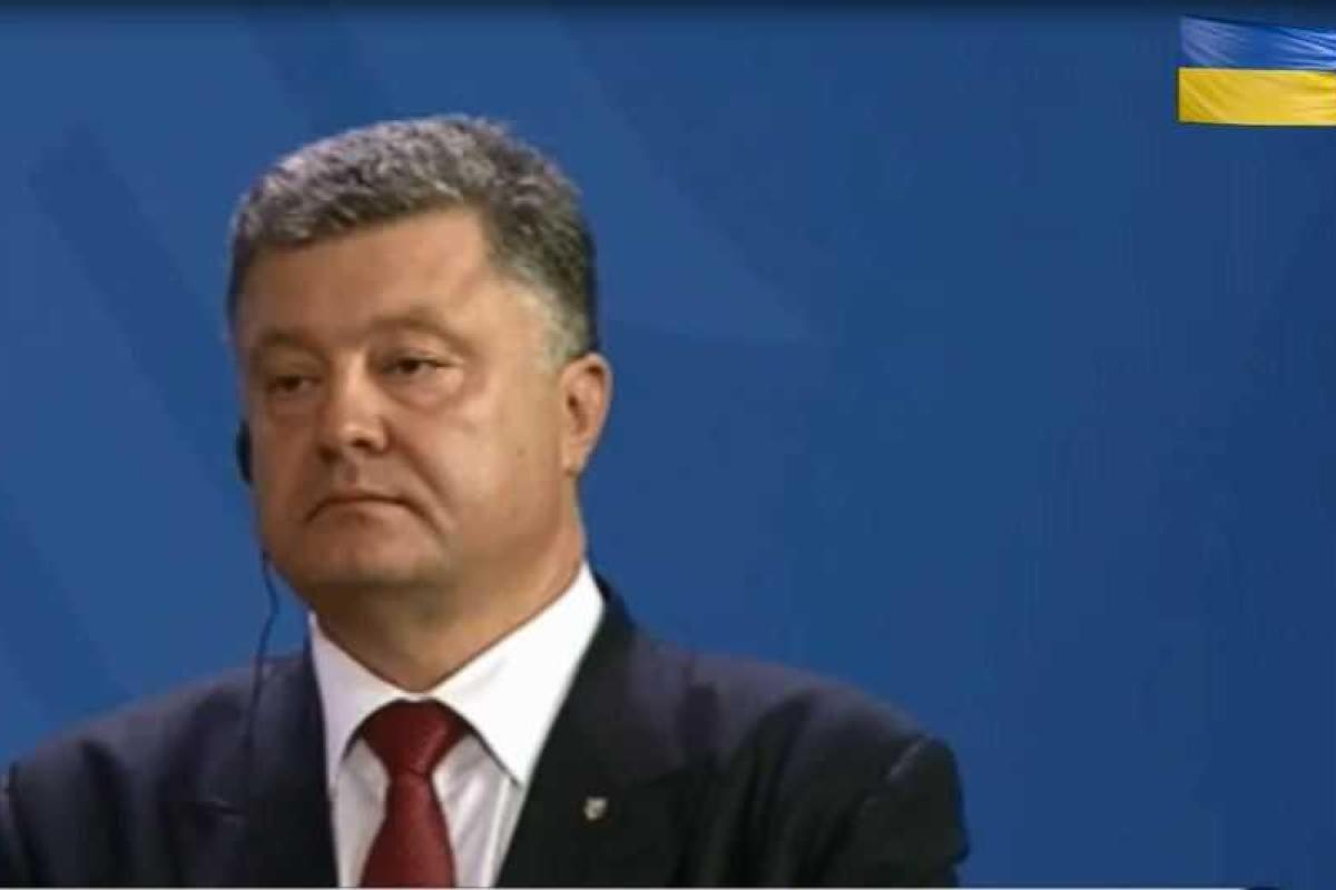 Порошенко в Берлине выступил против новых форматов переговоров по Донбассу Порошенко в Берлине выступил против новых форматов переговоров по Донбассу