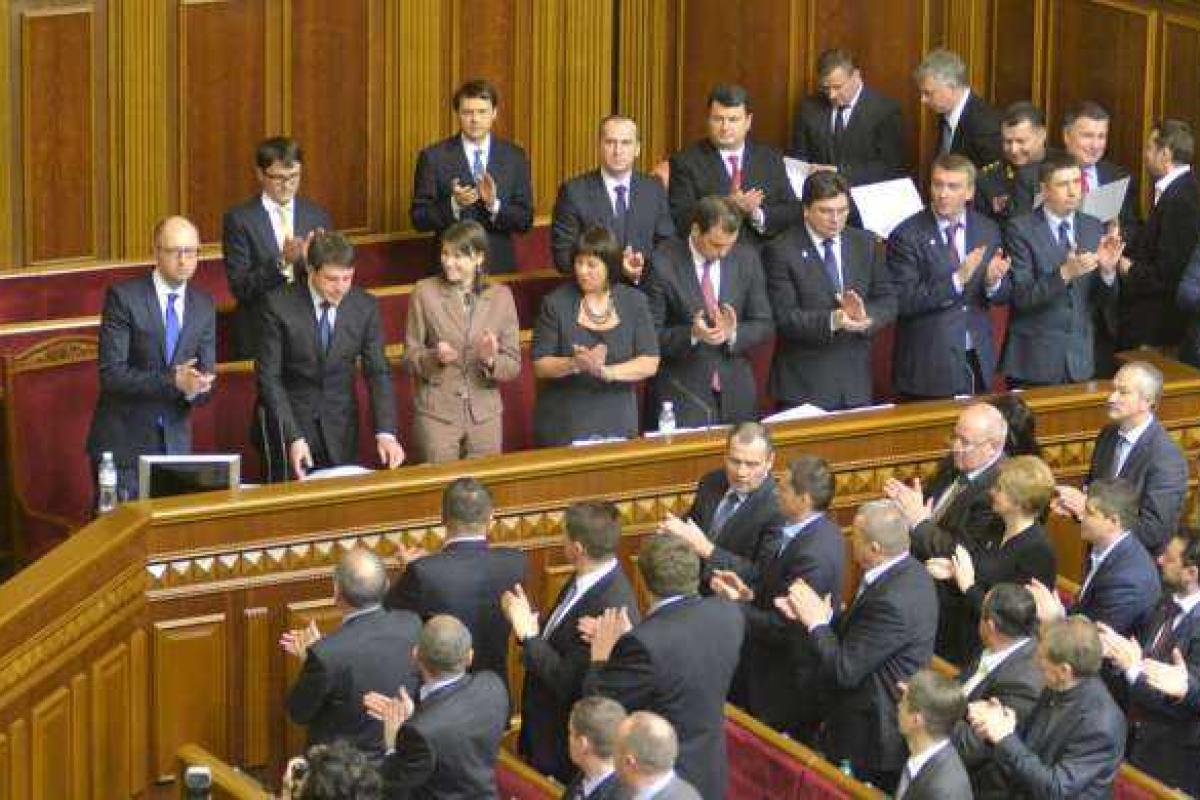 Украина выходит из базы розыска СНГ - Яценюк Украина выходит из базы розыска СНГ - Яценюк