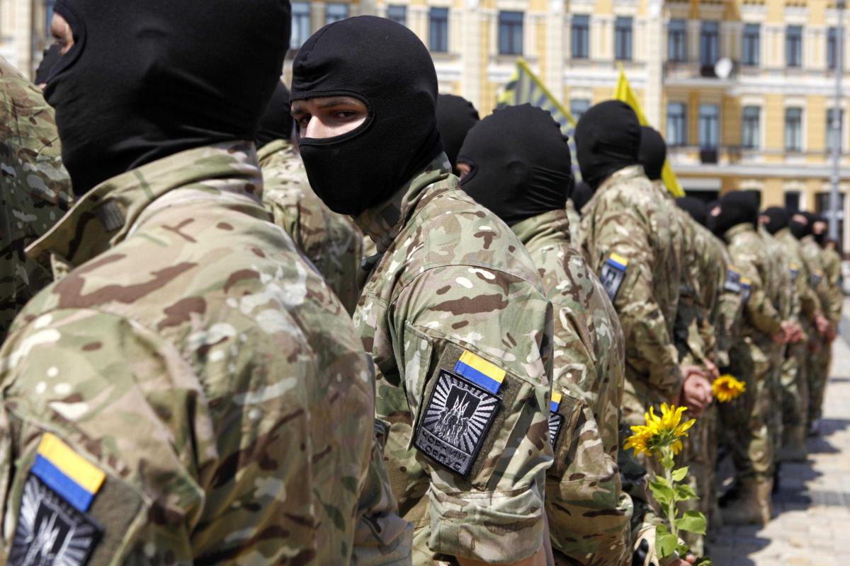 "Азов" готов вернуться на передовую "Азов" готов вернуться на передовую