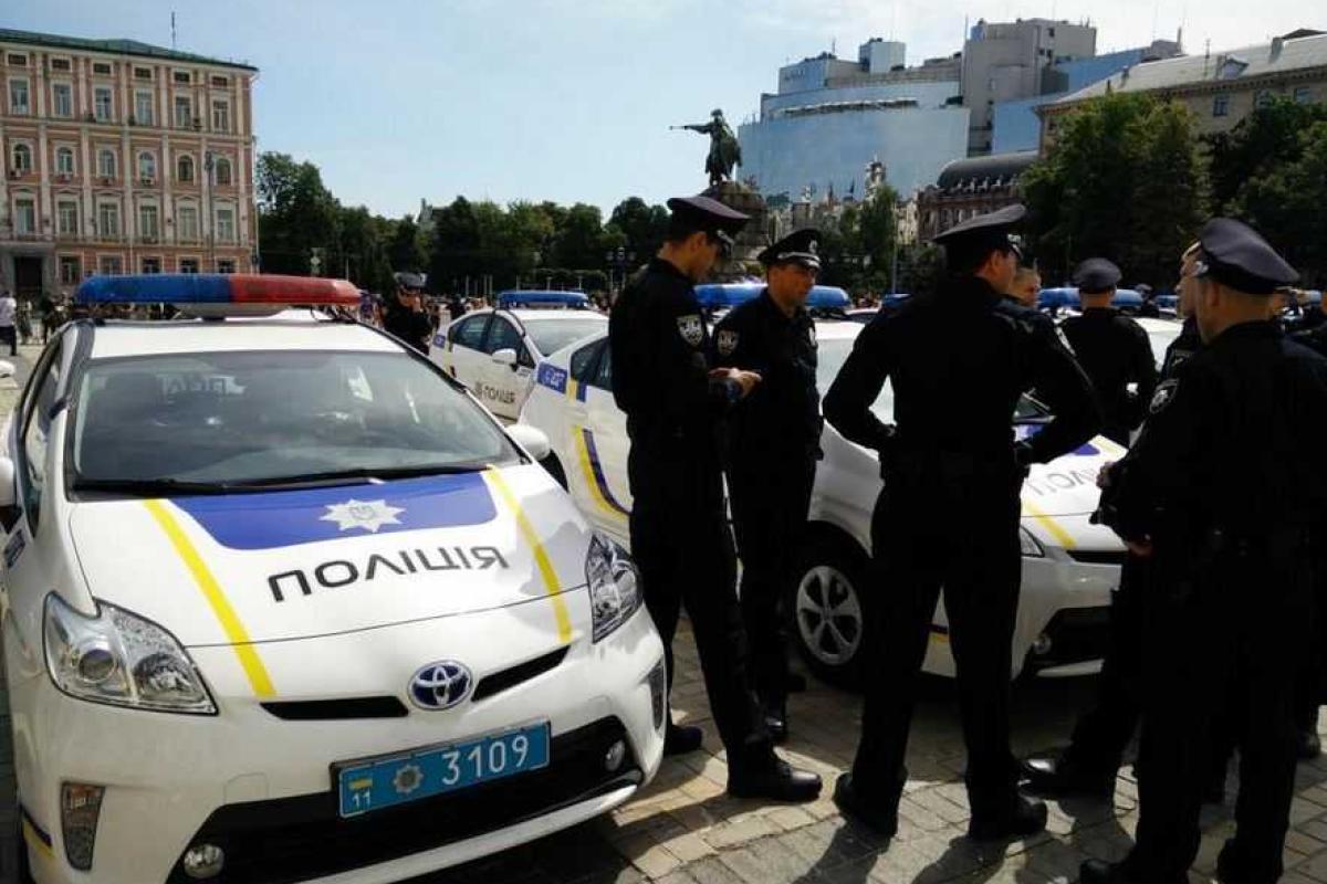 1,5 месяца работы патрульной службы: "копов" били, кусали и резали ножницами