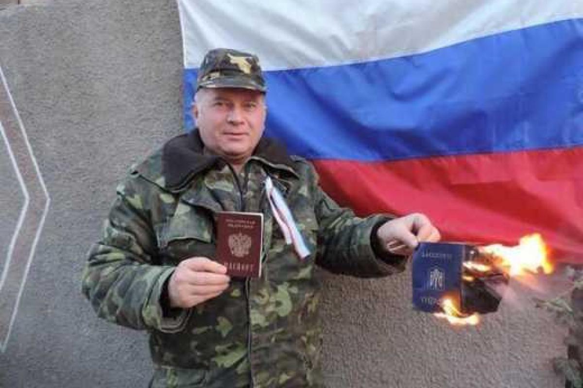 Российские моряки презирают украинских военнослужащих, которые остались служить в Крыму Российские моряки презирают украинских военнослужащих, которые остались служить в Крыму