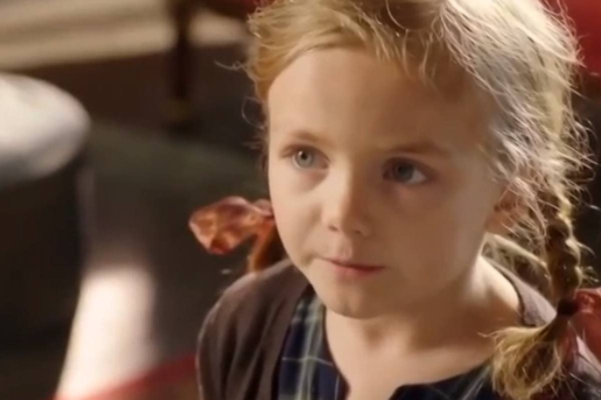 В Сети обнародован трогательный ролик о маленькой девочке В Сети обнародован трогательный ролик о маленькой девочке