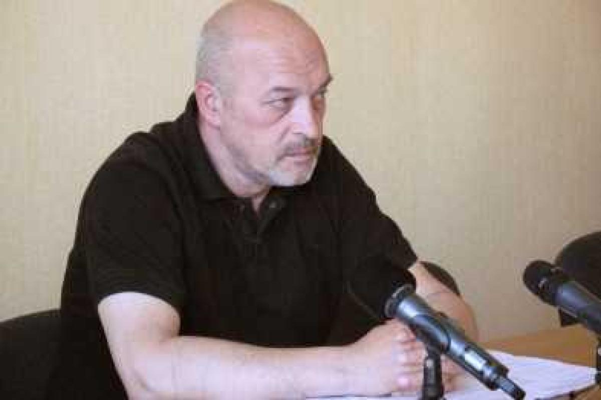 Тука просит Президента ввести ВГА во всех районах и 2-х городах в Луганской области Тука просит Президента ввести ВГА во всех районах и 2-х городах в Луганской области