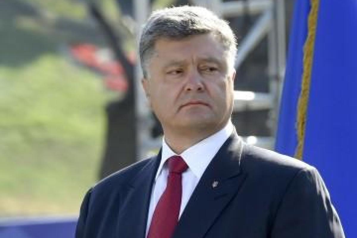 Порошенко прибыл с рабочим визитом в Германию Порошенко прибыл с рабочим визитом в Германию