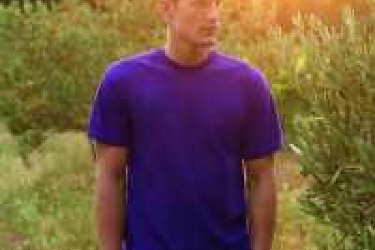 Испанская компания изготовила футболки, защищающие от укусов насекомых Испанская компания изготовила футболки, защищающие от укусов насекомых