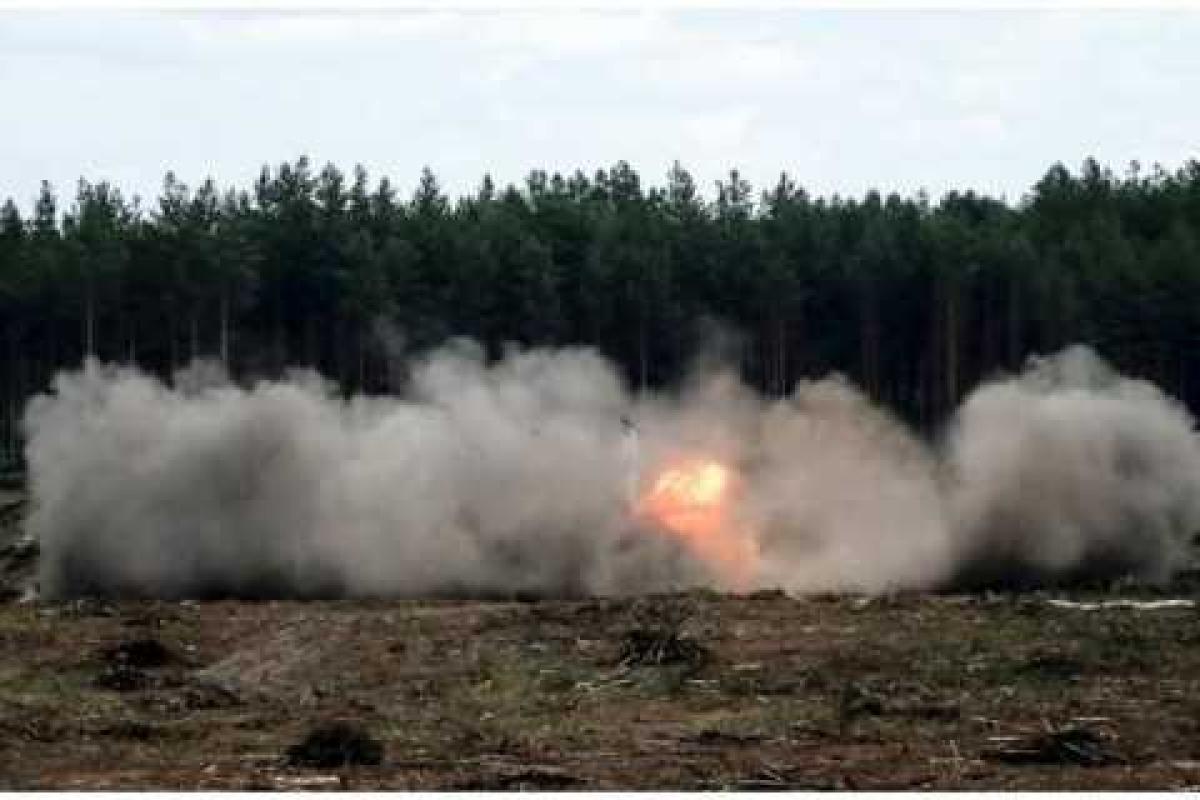 В сети появились фото и видео крушения российского вертолета Ми-28 