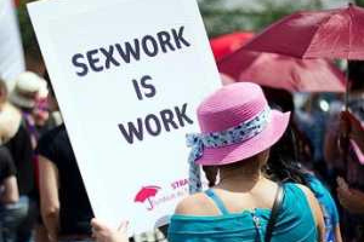 Правозащитники хотят легализовать секс-работу по всему миру Правозащитники хотят легализовать секс-работу по всему миру