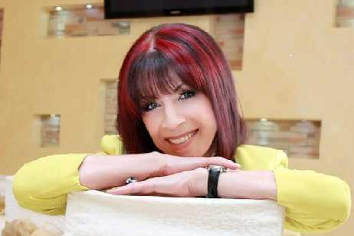 Сестра Ротару: Соня помогала АТО деньгами, а мы отдали свою "Ниву" и 120 банок варенья Сестра Ротару: Соня помогала АТО деньгами, а мы отдали свою "Ниву" и 120 банок варенья