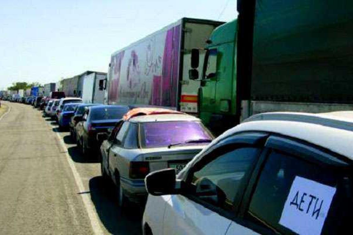 Бизнес на войне: "челноки" обкалывают наркотиками старушек, чтобы пройти КПП