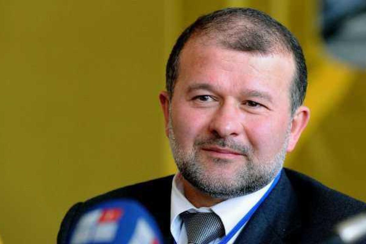 Балога предлагает отпустить Донбасс «в свободное плавание» Балога предлагает отпустить Донбасс «в свободное плавание»