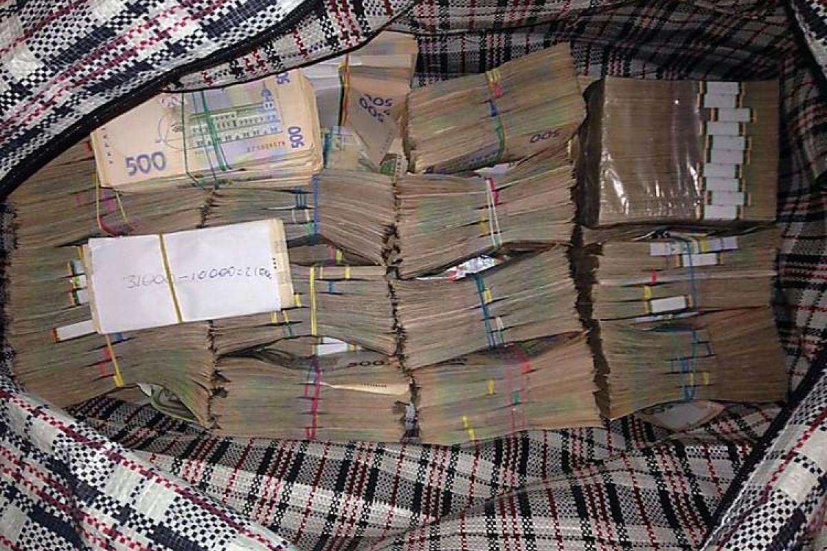 28-летняя жительница Красного Лимана финасировала террористов 28-летняя жительница Красного Лимана финасировала террористов