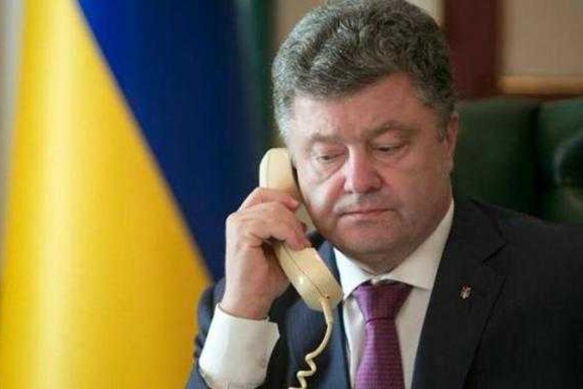 Порошенко, Меркель и Олланд по телефону поговорили с Путиным