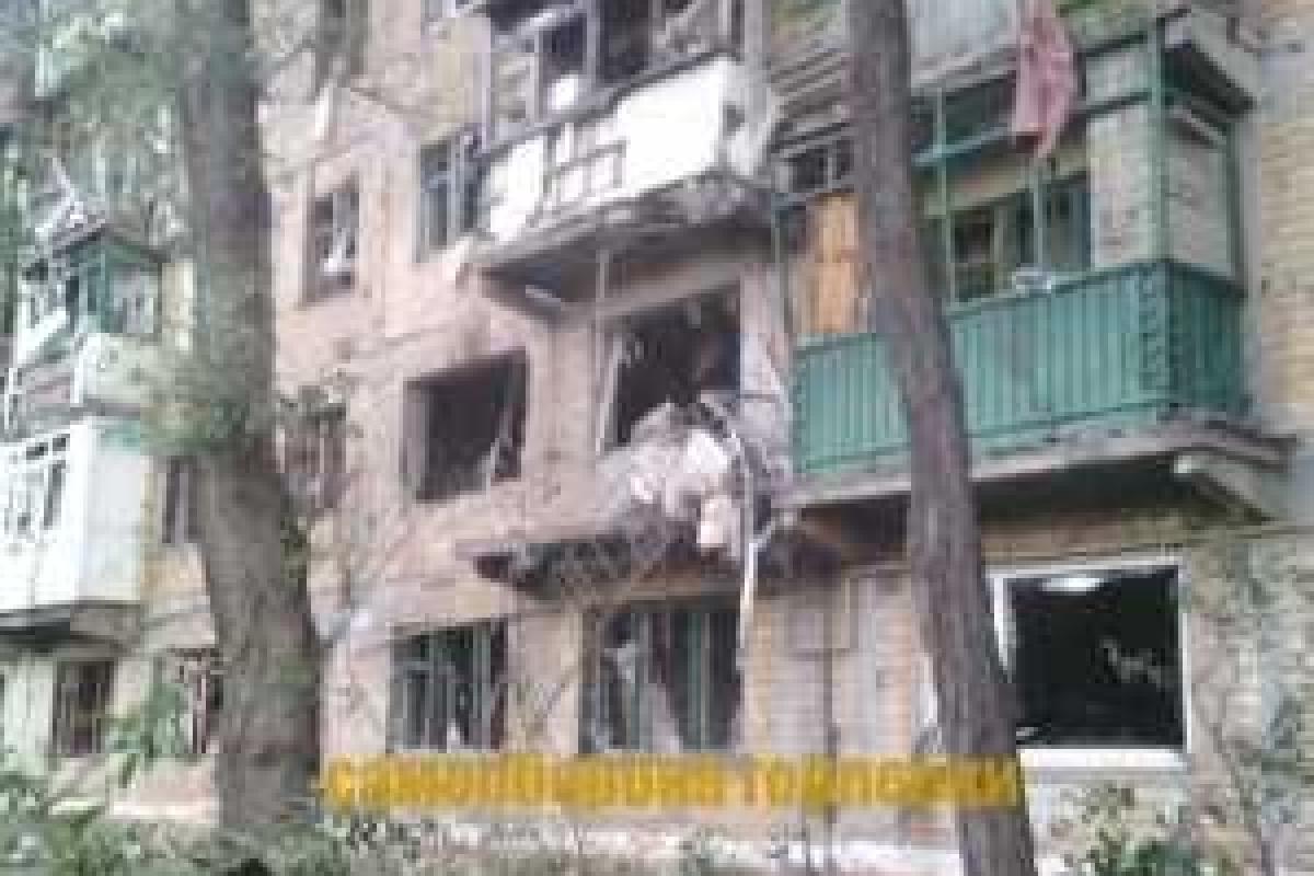 Горловка пережила страшную ночь: погибла девушка, 5 человек ранены