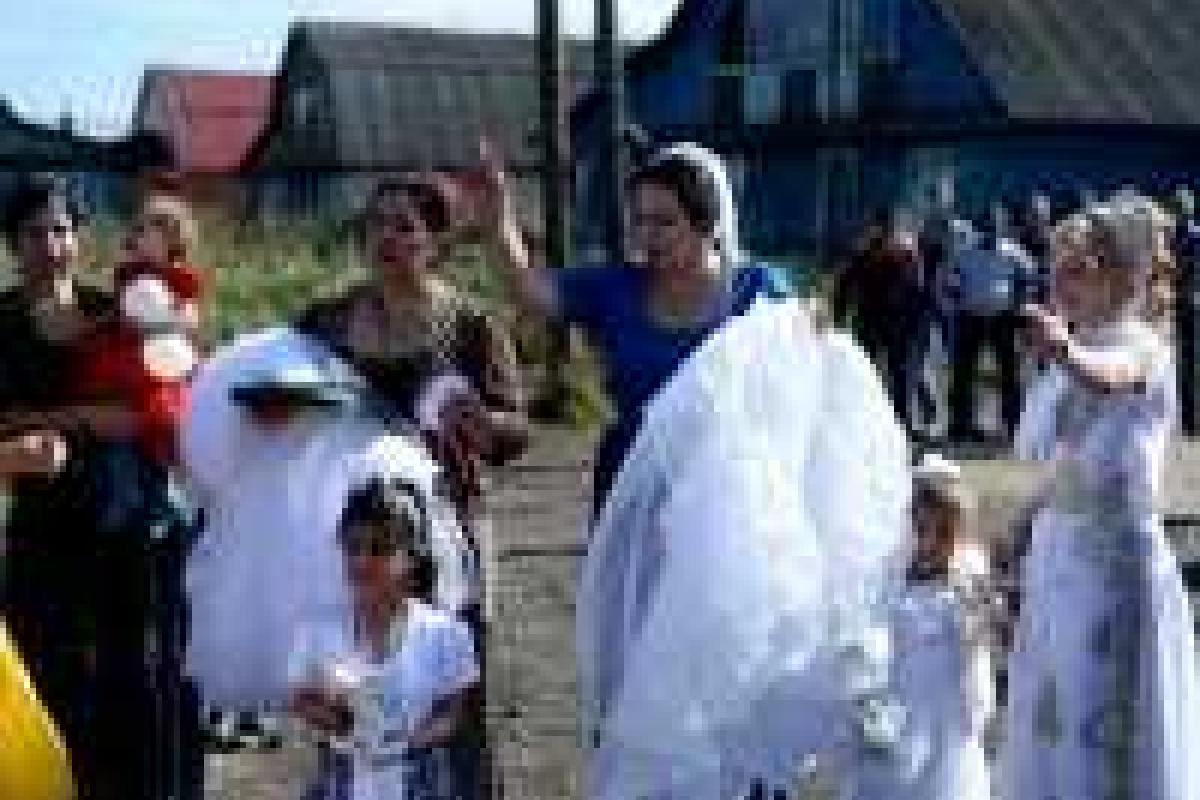 В cети появилось видео цыганской свадьбы: молодожены – дети