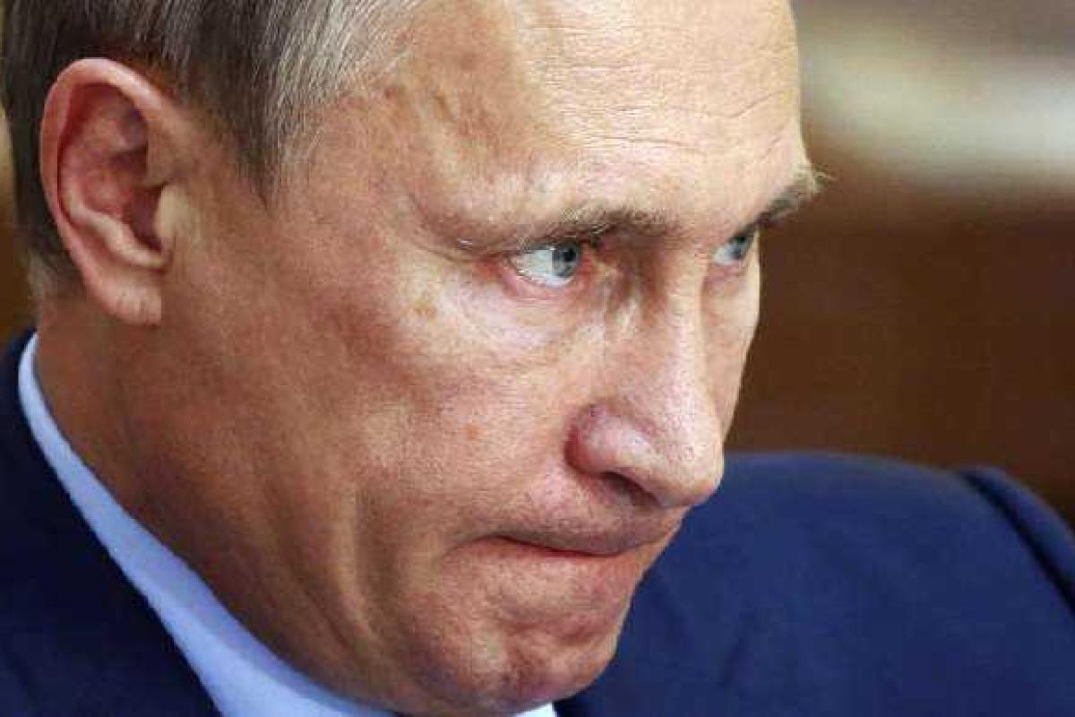 Путин ведет Россию к развалу, - дипломат Путин ведет Россию к развалу, - дипломат