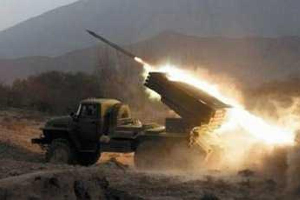 Ситуация в зоне АТО существенно обострилась, зафиксировано 148 обстрелов Ситуация в зоне АТО существенно обострилась, зафиксировано 148 обстрелов