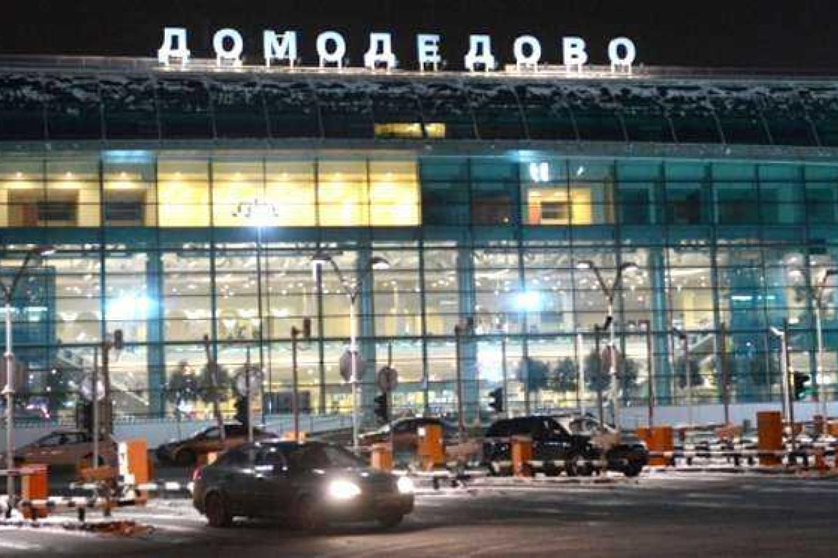 Россиянин слетал в Крым и умер на борту самолета Россиянин слетал в Крым и умер на борту самолета