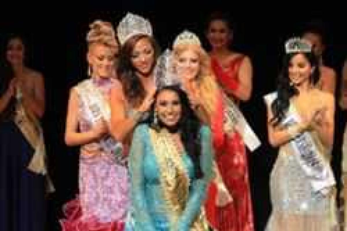 В Беларуси выбрали Миссис Вселенная В Беларуси выбрали Миссис Вселенная