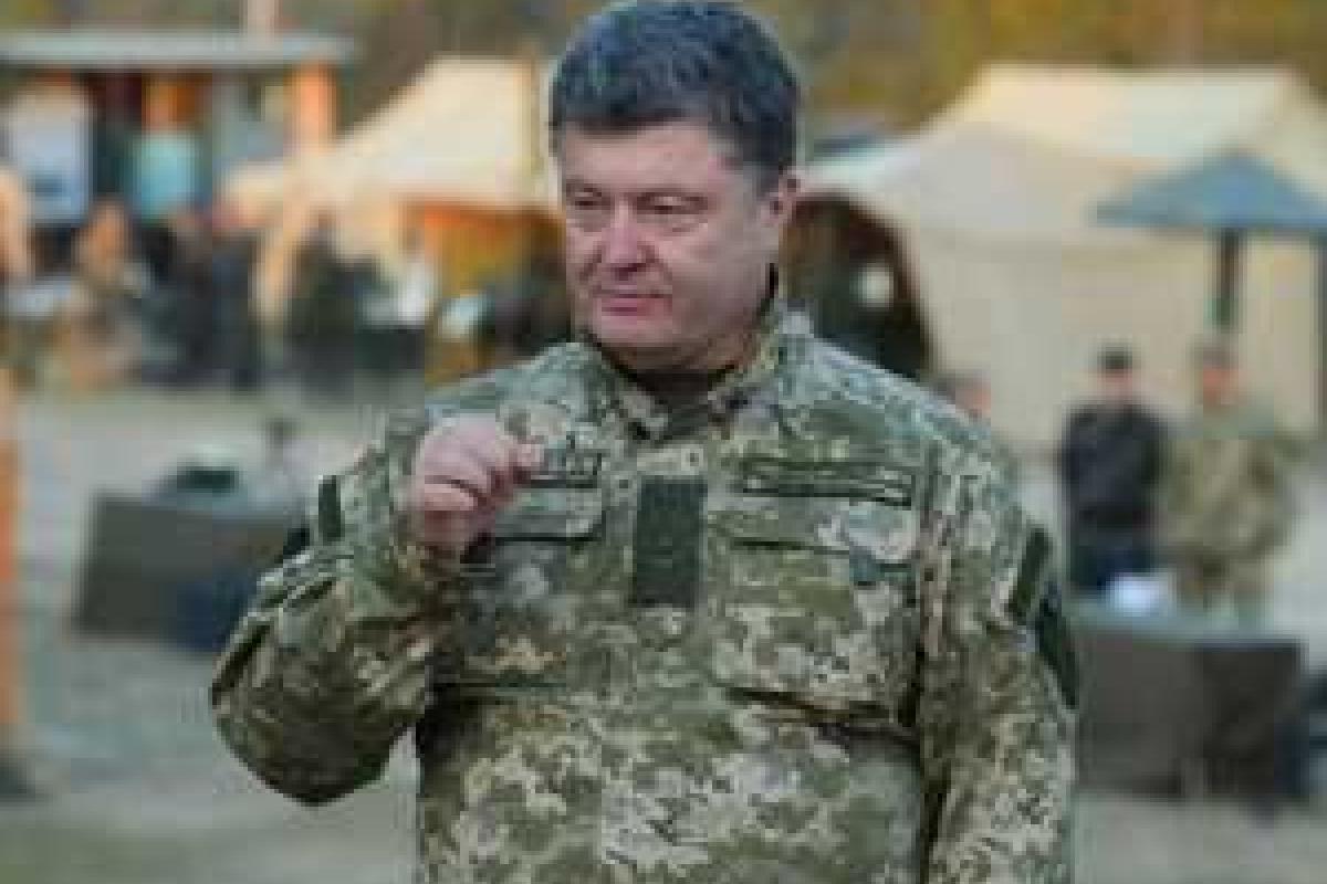Порошенко: Годовой бюджет ВСУ равен цене двух "Мистралей" Порошенко: Годовой бюджет ВСУ равен цене двух "Мистралей"