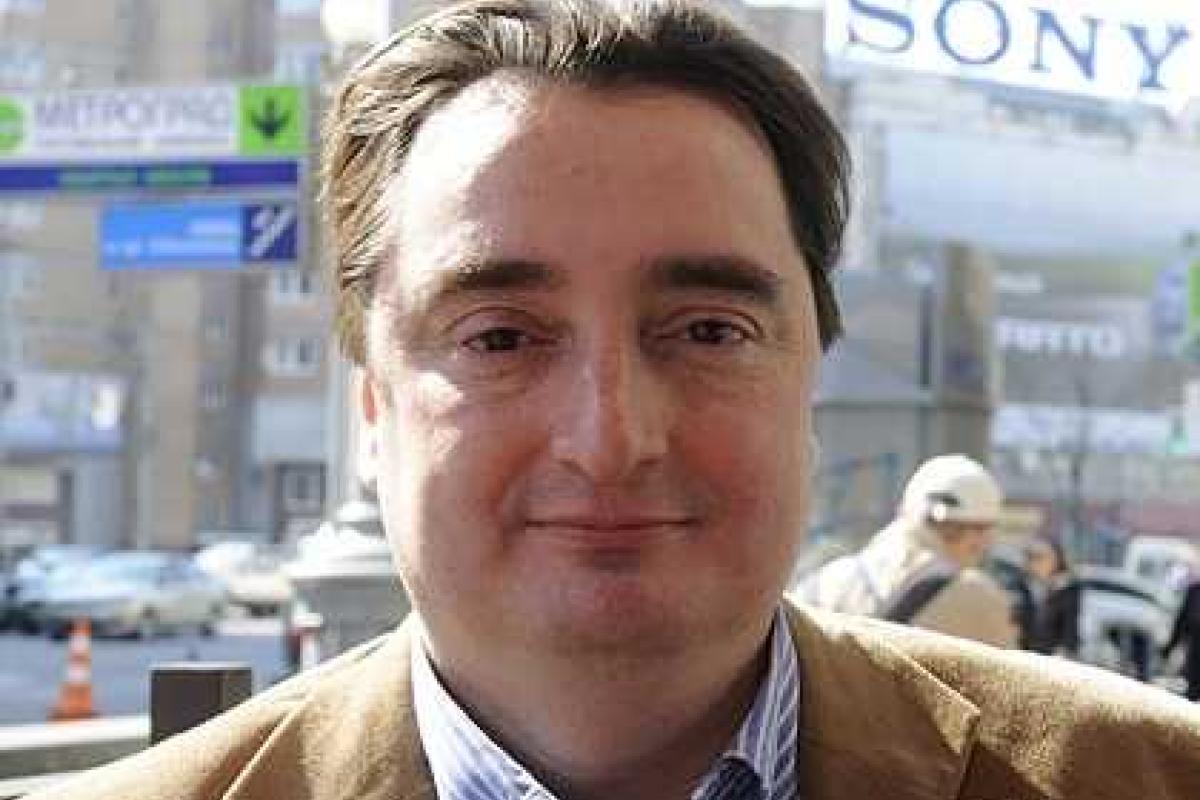 Экс-главред "Вестей" позвращается в Украину за "пидозрой" Экс-главред "Вестей" позвращается в Украину за "пидозрой"