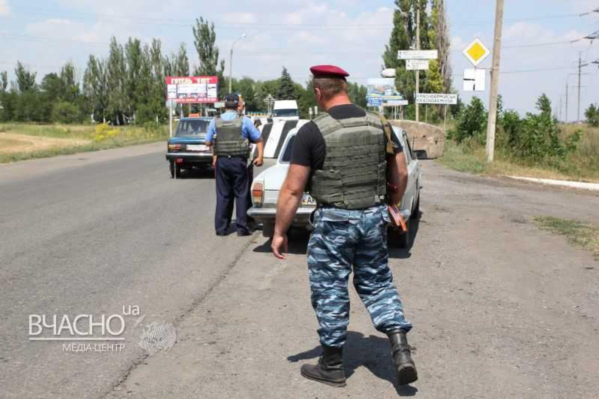 Милиционер рассказал, зачем на въезде в Красноармейск установили блокпост