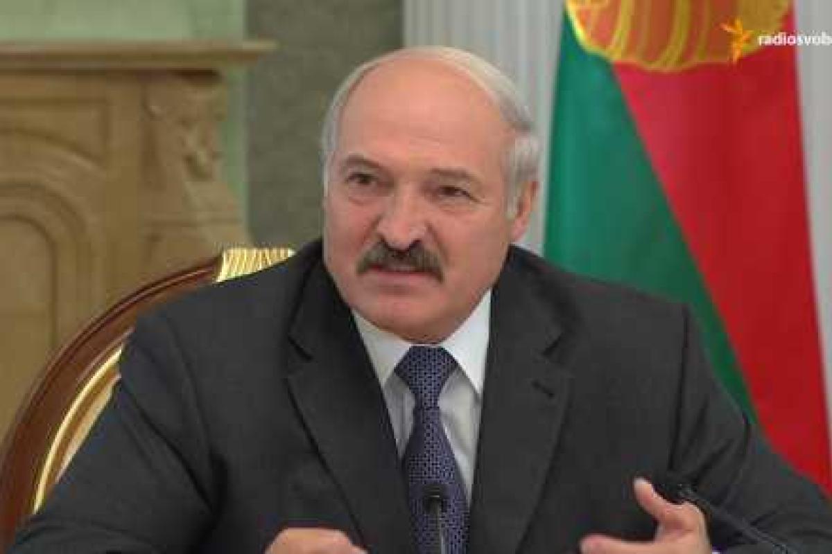 Лукашенко пообещал уничтожить защитников «русского мира», если они придут в Беларусь